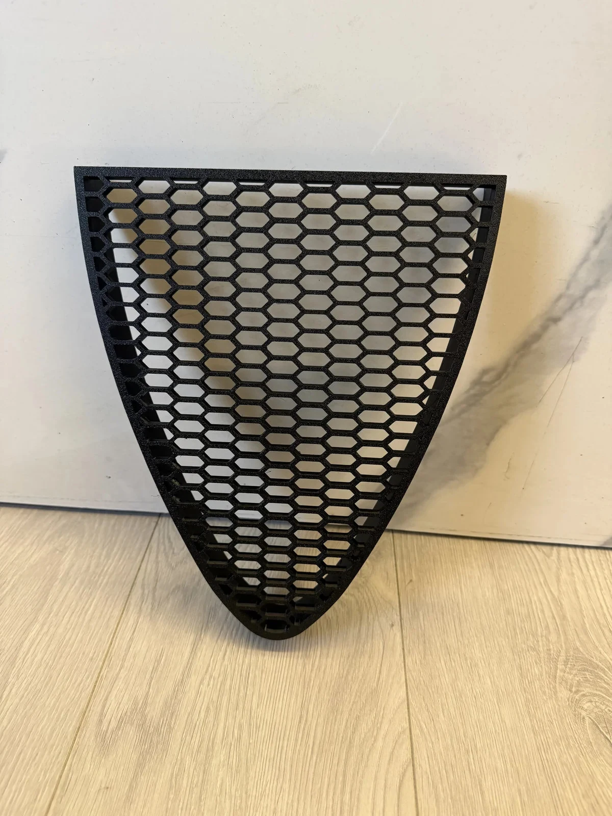 Honeycomb gril kompatibilan sa Alfa Romeo 147 Restyling - fotografija 4