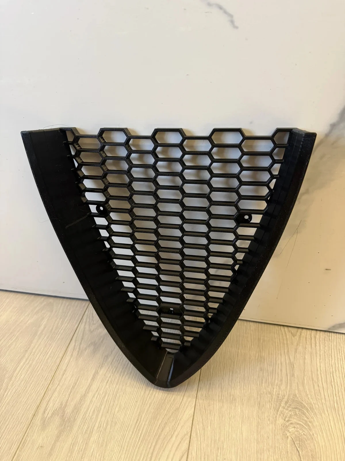Honeycomb gril kompatibilan sa Alfa Romeo 159