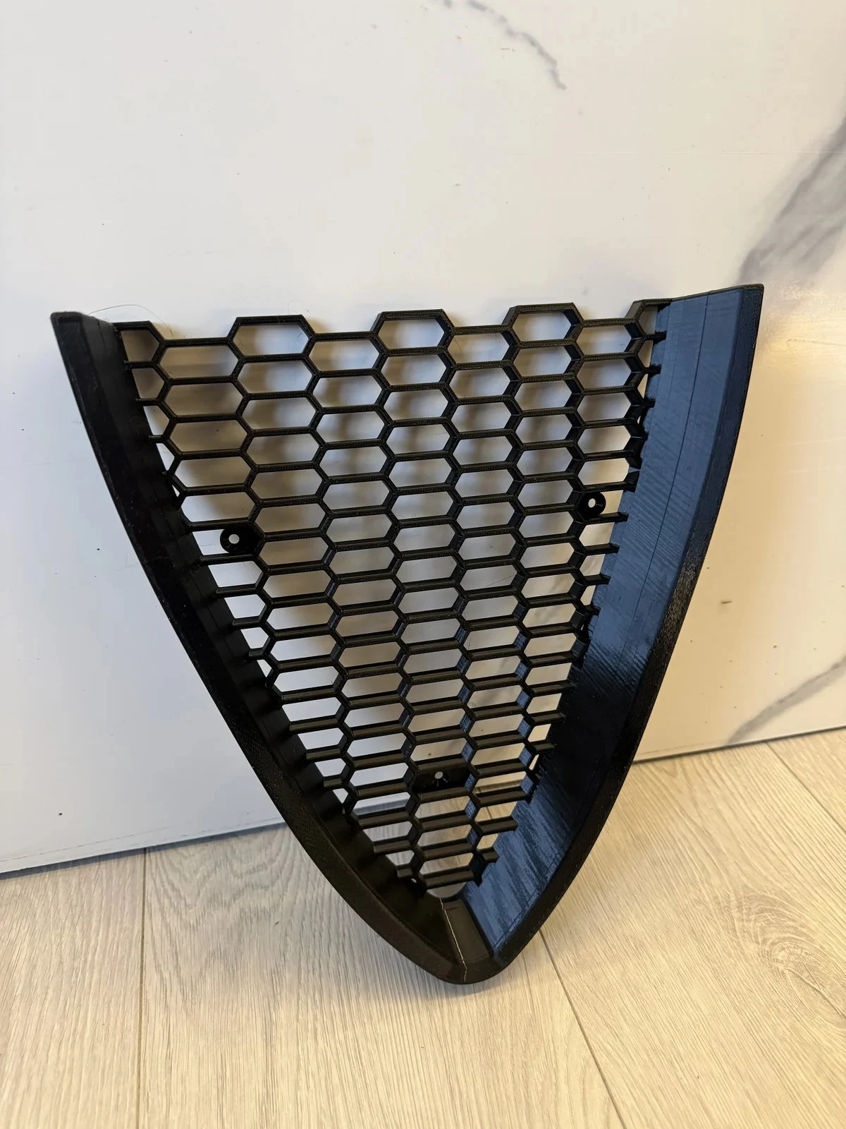 Honeycomb gril kompatibilan sa Alfa Romeo 159 - fotografija 2