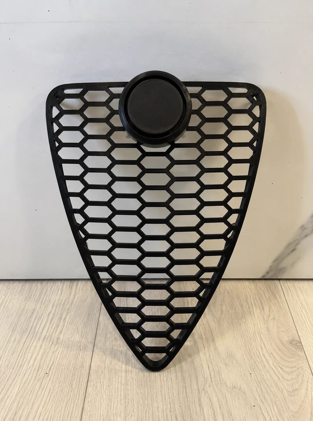 Honeycomb gril kompatibilan sa Alfa Romeo MiTo