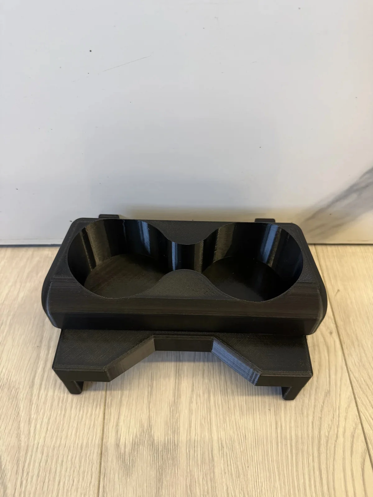 Kraći cup holder kompatibilan sa Audi A3 8P