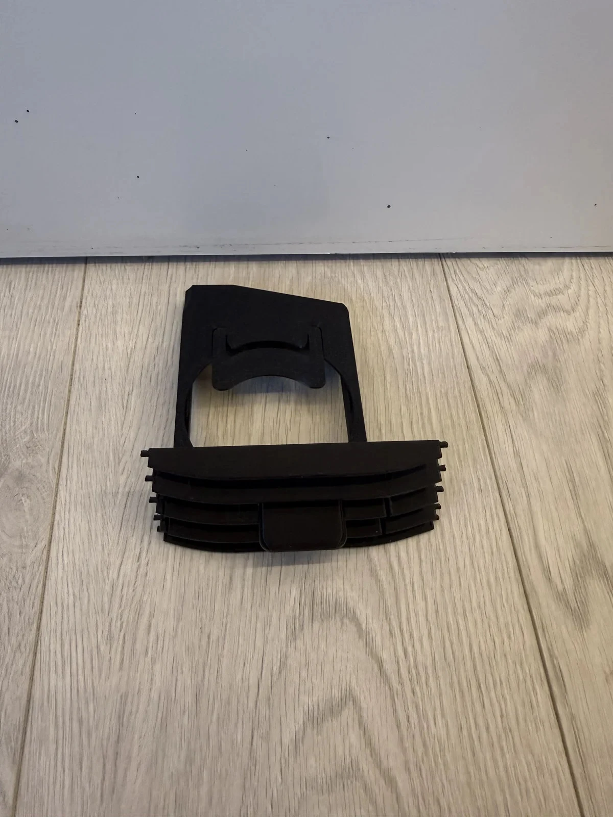 Cup holder kompatibilan sa BMW E60 – ventilacija