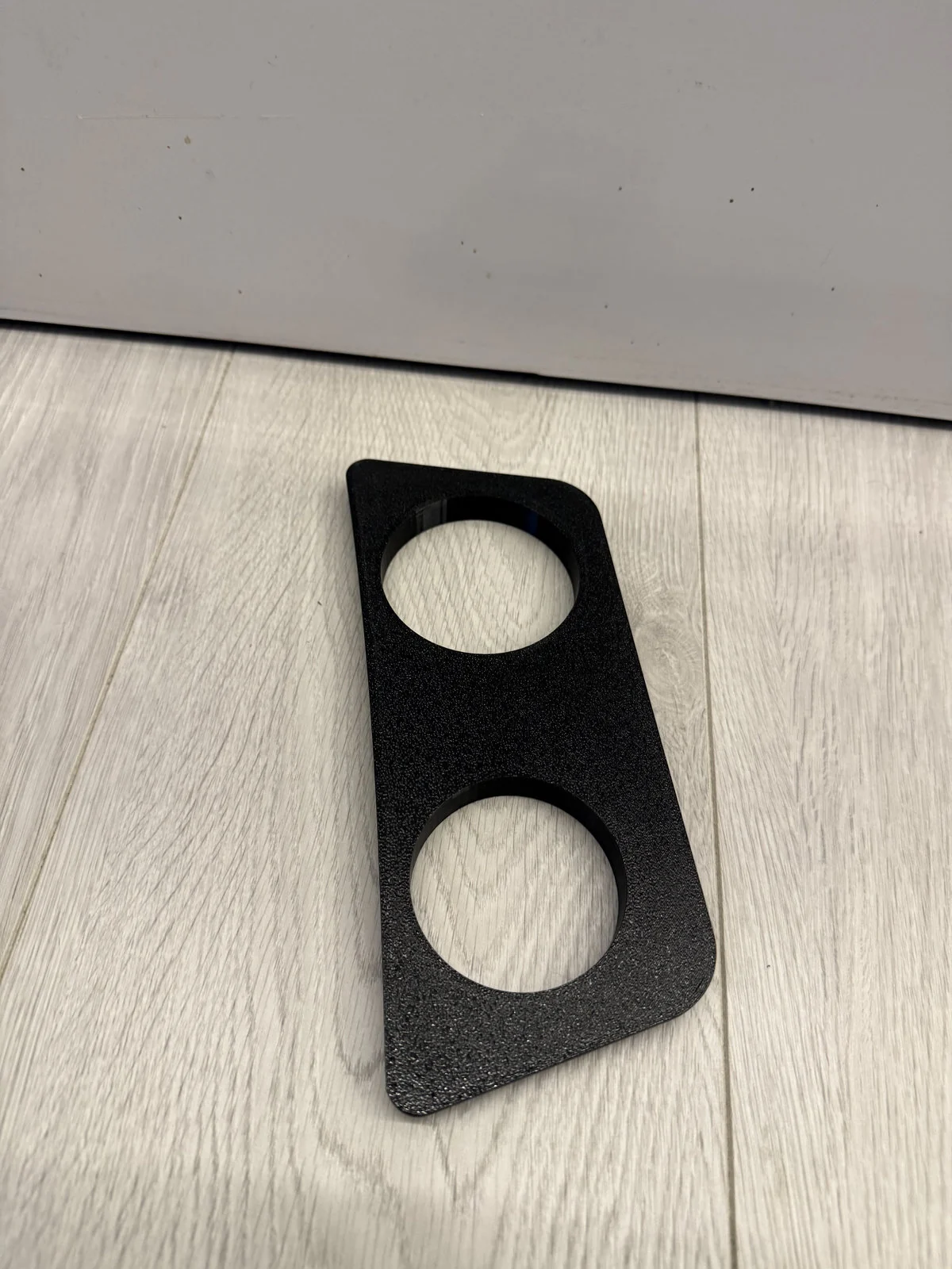 Cup holder kompatibilan sa BMW E87 – umetak za pepeljaru